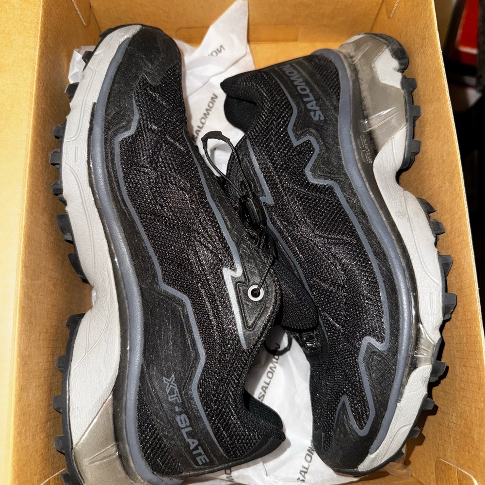 Salomon Men's Black and Gray Athletic Shoes